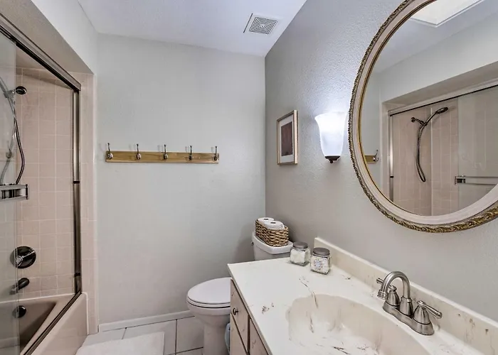 Hébergement de vacances Dog-friendly W/ Pool In Havasu City!