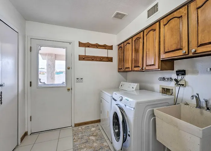Dog-friendly W/ Pool In Havasu City! * Lake Havasu City
